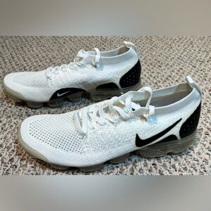 Nike Air Vapormax Mens flyknit running shoes White Black size 11